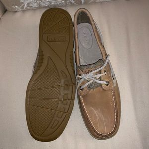 Sperry women’s 10 new never worn